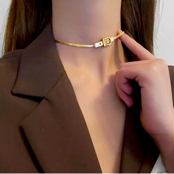 π Golden Buckle Charm Fashion Stylish Chain Necklace - Picture 9 of 9